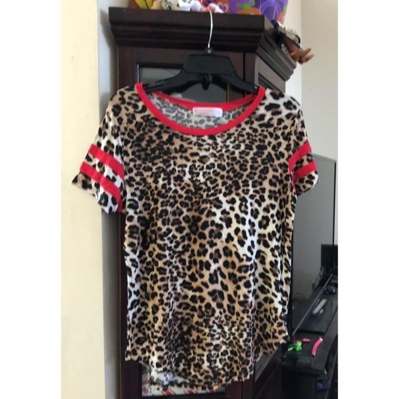 No Boundaries Tops - No boundaries shirt size XL